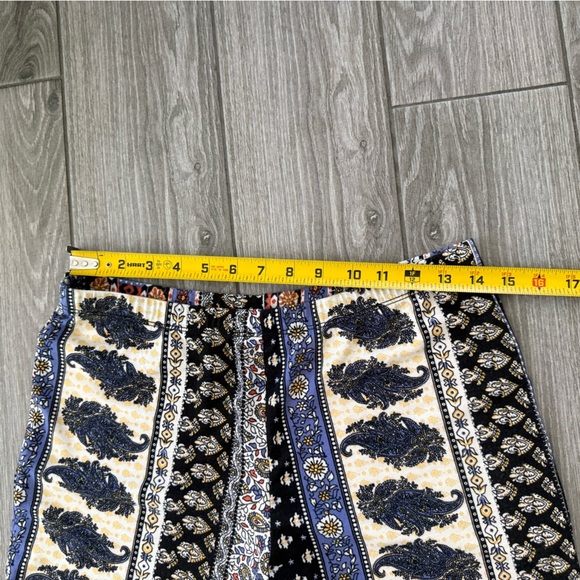 Mudd|Bohemian Patterned Flare Pants,mixed pattern•••Size LARGE,Beachy style - Picture 9 of 10